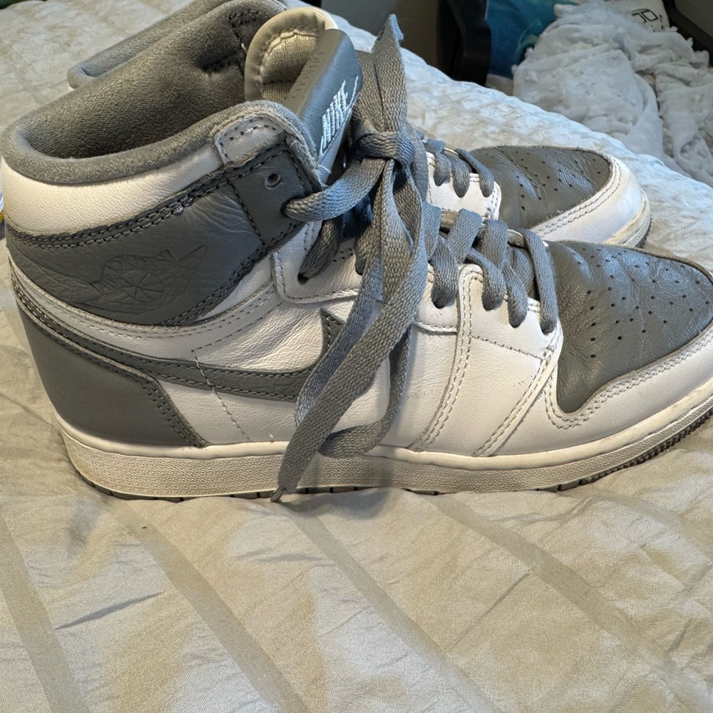 Nike Jordans size 5. Excellent condition